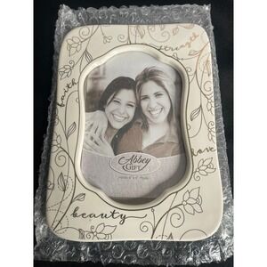 Abbey Gift 57820 Faith Strength Love Beauty 4x6 Ceramic Picture Frame Cream Gold